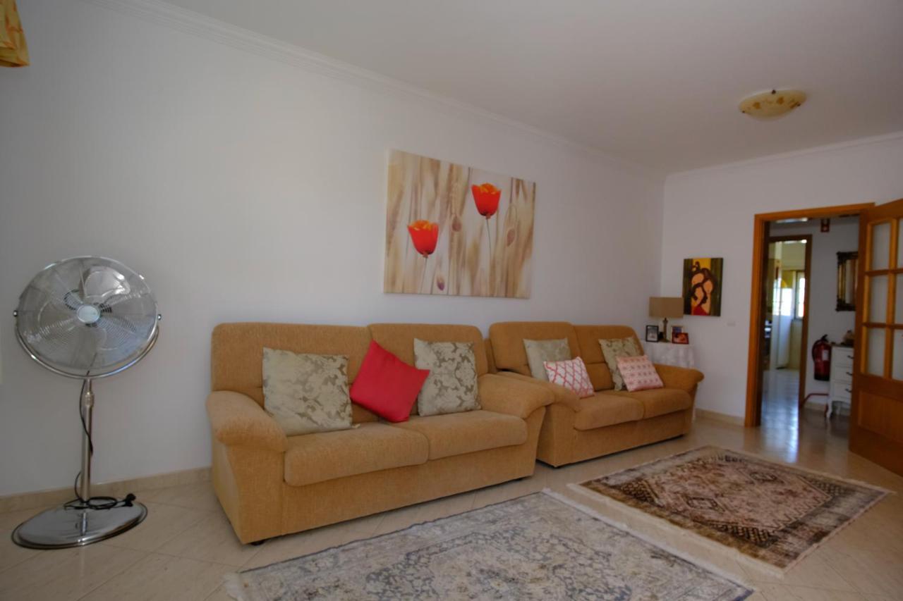 Apartamento T2 Em Condominio Fechado. Αλμπουφέιρα Εξωτερικό φωτογραφία