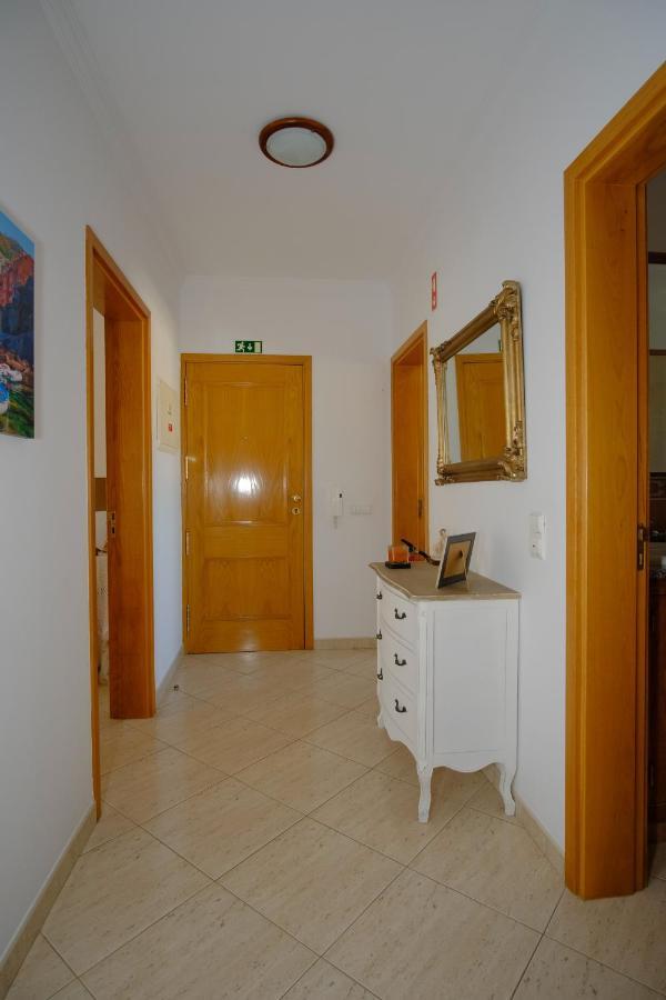 Apartamento T2 Em Condominio Fechado. Αλμπουφέιρα Εξωτερικό φωτογραφία