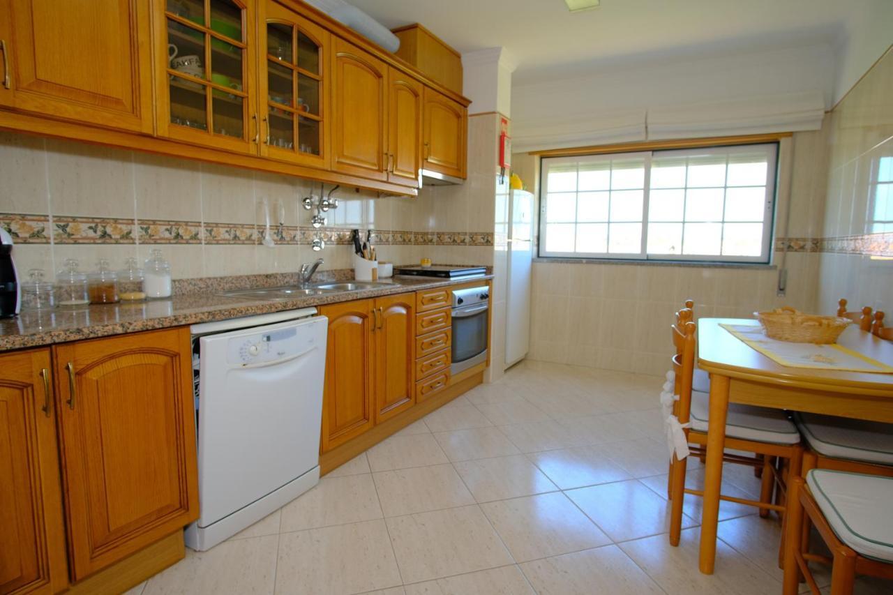 Apartamento T2 Em Condominio Fechado. Αλμπουφέιρα Εξωτερικό φωτογραφία
