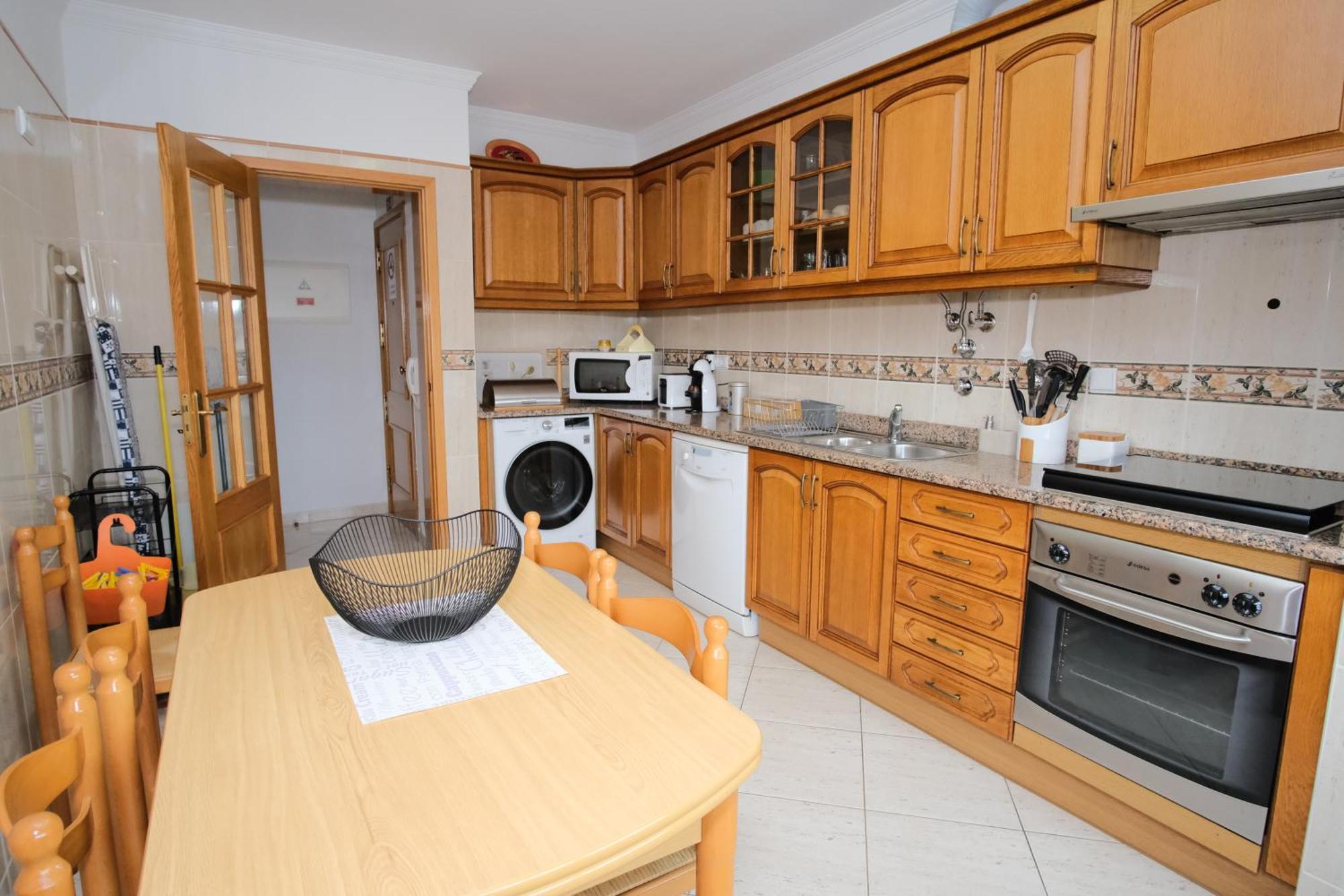 Apartamento T2 Em Condominio Fechado. Αλμπουφέιρα Εξωτερικό φωτογραφία